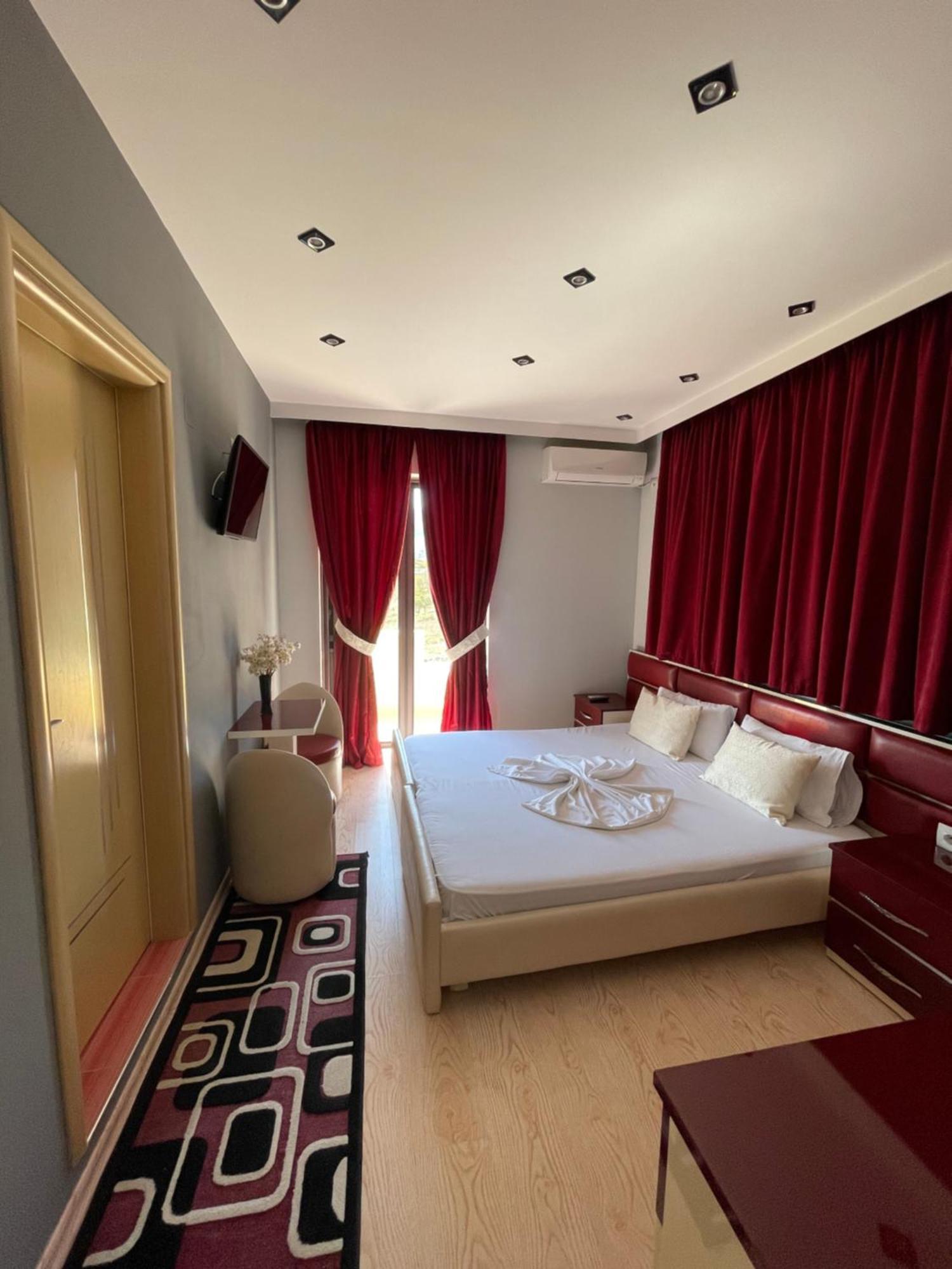 Hotel Selfo Dervician Exterior photo