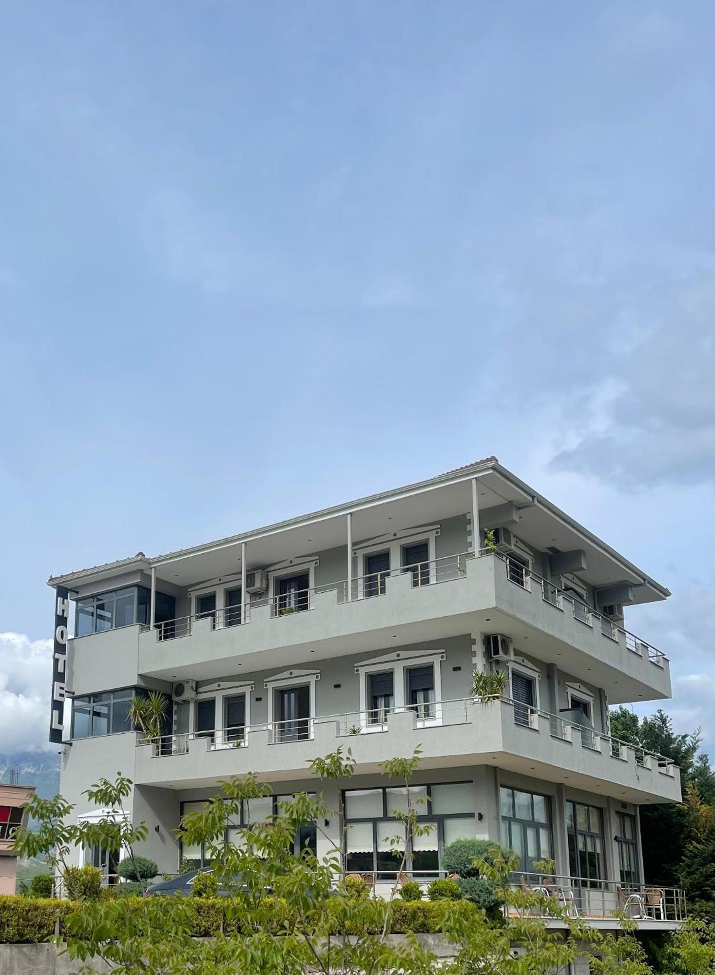 Hotel Selfo Dervician Exterior photo