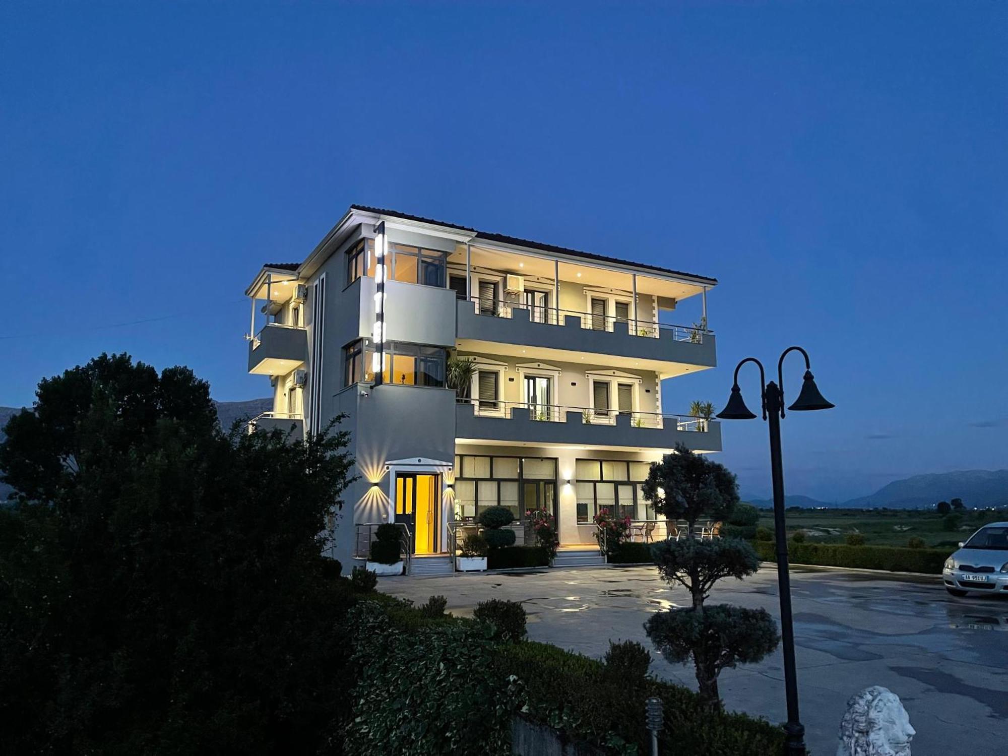 Hotel Selfo Dervician Exterior photo